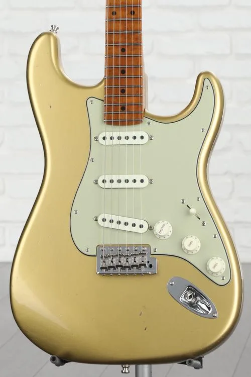 NEW
? Fender Custom Shop GT11 Journeyman Relic Stratocaster Electric Guitar - Aztec Gold, Sweetwater Exclusive