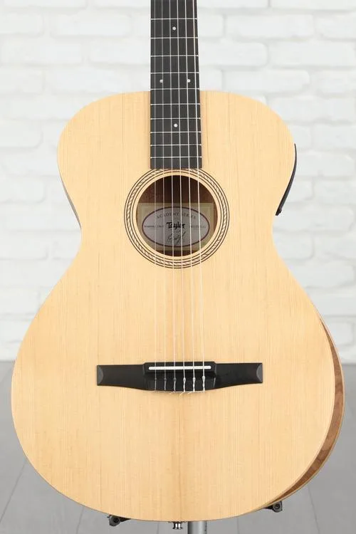  NEW
? Taylor Academy 12e-N Left-handed Nylon-string Acoustic-electric Guitar - Natural