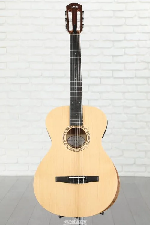  NEW
? Taylor Academy 12e-N Left-handed Nylon-string Acoustic-electric Guitar - Natural