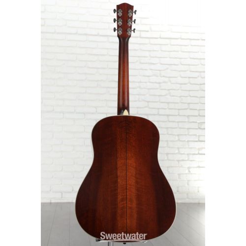  NEW
? Eastman Guitars E10SS Thermo-cured Slope-shoulder Dreadnought Acoustic Guitar - Sunburst