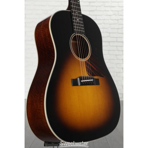  NEW
? Eastman Guitars E10SS Thermo-cured Slope-shoulder Dreadnought Acoustic Guitar - Sunburst