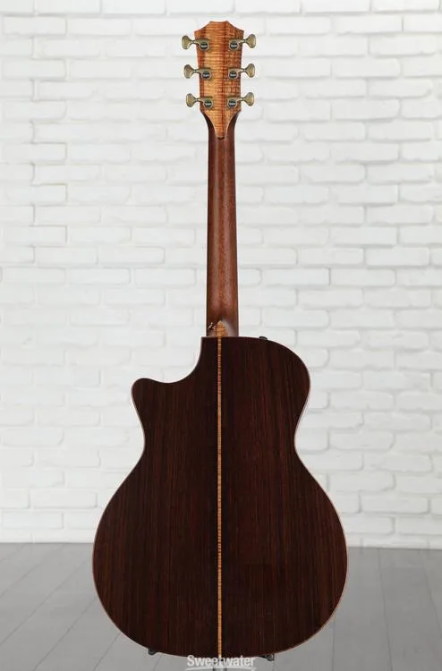  NEW
? Taylor Custom Catch #34 Grand Auditorium Acoustic-electric Guitar - Natural with Honey Yellow Top