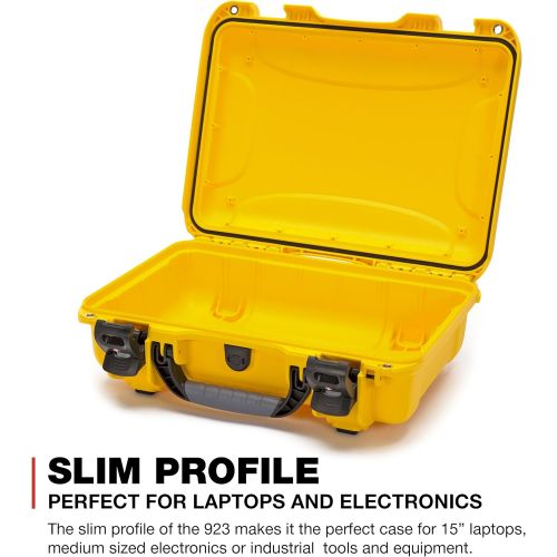  Nanuk 923 Waterproof Hard Case with Laptop Insert Kit - Silver