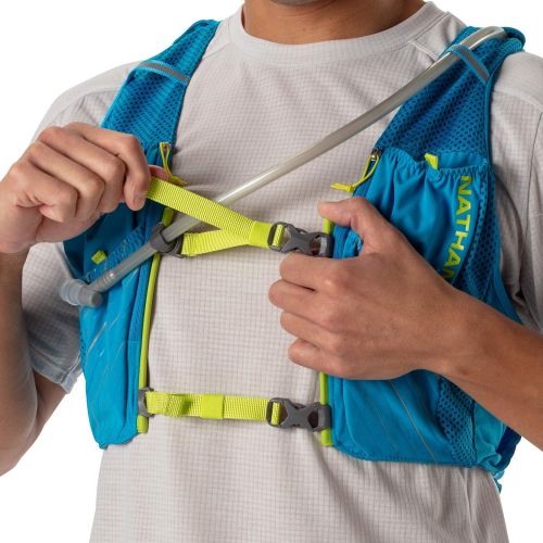  Nathan Pinnacle 12L Hydration Pack Running Vest with 1.6L Water Bladder Included. Hydration Backpack for Women / Men / Unisex. for Runs, Hiking, Cycling and More