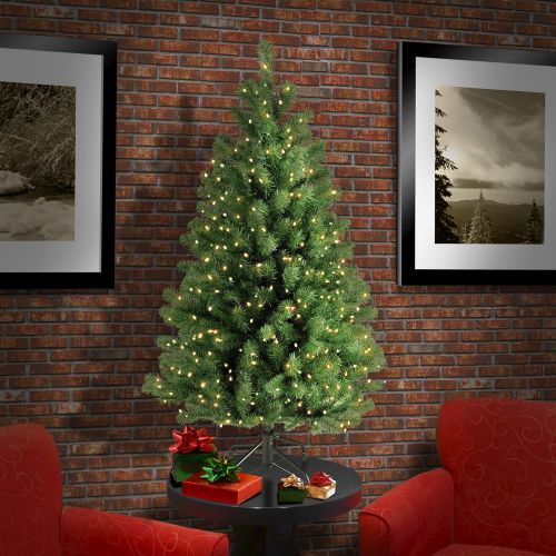  National Tree Company National Tree 9 Foot North Valley Spruce Tree with 700 Clear Lights, Hinged (NRV7-300-90)