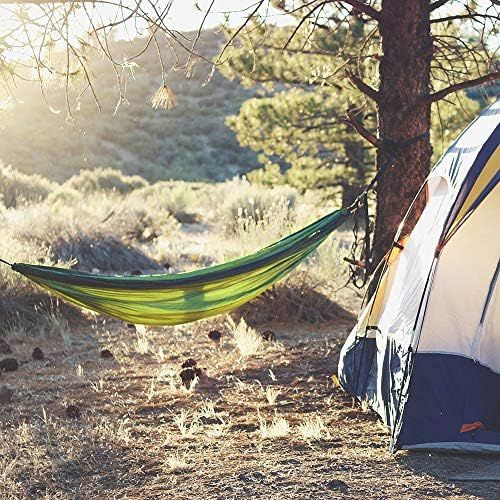  NatureFun Ultraleichte Reise Camping Hangematte | 300kg Tragkraft, (275 x 140 cm) Atmungsaktiv, Schnelltrocknendes Fallschirm Nylon | 2 x Premium Karabiner, 2 x Nylon-Schlingen Inb