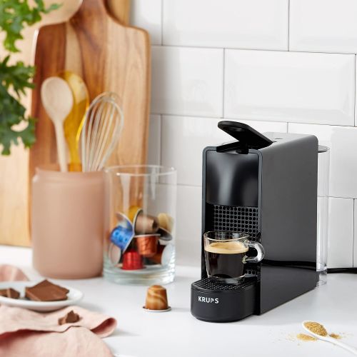 네스프레소 Krups Nespresso XN1108 Essenza Mini Kaffeekapselmaschine (1260 Watt, Thermoblock-Heizsystem, 0,7 Liter, 19 bar) schwarz