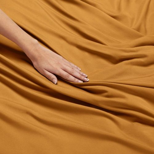  Nestl Bedding Soft Sheets Set  4 Piece Bed Sheet Set, 3-Line Design Pillowcases  Easy Care, Wrinkle Free  Good Fit Deep Pockets Fitted Sheet  Free Warranty Included  Queen, Mo