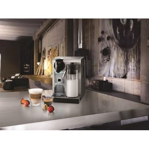 네슬레 Nestle Nespresso Nespresso Lattissima Pro Original Espresso Machine with Milk Frother by DeLonghi, 10.8 L x 7.6 W x 13 H, Silver