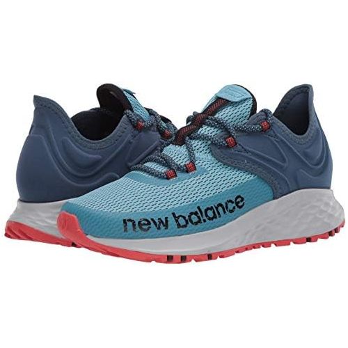 뉴발란스 New Balance Womens Fresh Foam Roav Trail V1 Sneaker