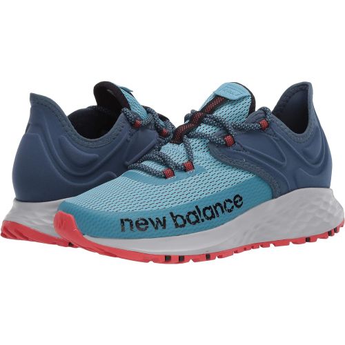 뉴발란스 New Balance Womens Fresh Foam Roav Trail V1 Sneaker