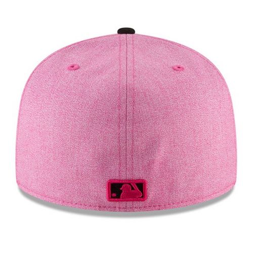  Men's New Era PinkBlack Cincinnati Reds 2018 Mother's Day On-Field 59FIFTY Fitted Hat