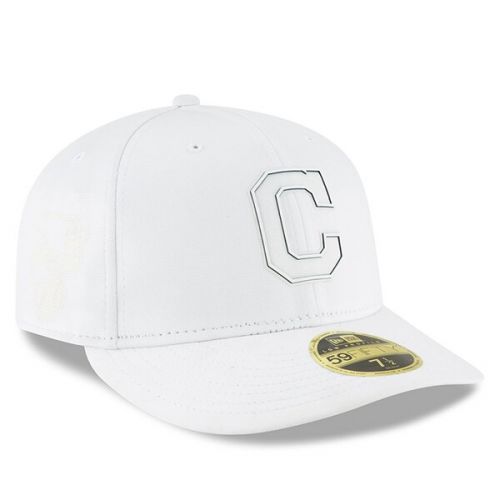  Men's Cleveland Indians New Era White 2018 Clubhouse Collection Low Profile 59FIFTY Fitted Hat