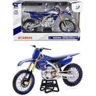 New Ray Toys Motorcycle 1:12 Scale Yamaha YZ450F Dirt Bike, 58313, Multicolor