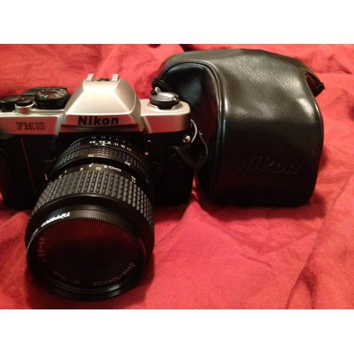  Nikon FM-10 35mm SLR Camera Kit with 35-70mm F3.5-4.8 Zoom Lens & Camera Case