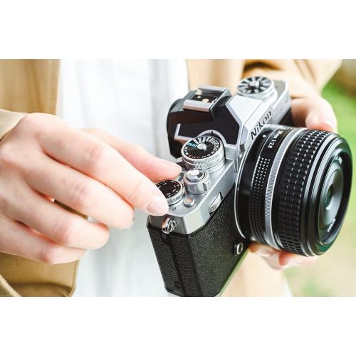  Nikon Z fc DX-Format Mirrorless Camera Body w/NIKKOR Z 28mm f/2.8 (SE)