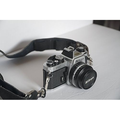  Nikon FE2 camera with Nikkor 50m 1:1.8 Lens