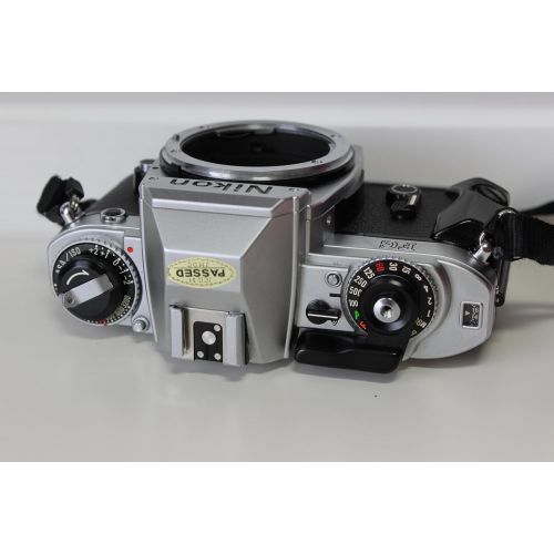  [아마존베스트]Nikon FG SLR film camera in chrome body