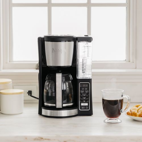 닌자 Ninja 12-Cup Programmable Coffee Brewer CE200