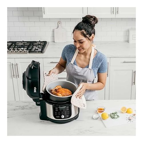 닌자 Ninja OS301/FD305CO Foodi 10-in-1 Pressure Cooker and Air Fryer with Nesting Broil Rack, 6.5-Quart Capacity, and a Stainless Finish (Renewed)