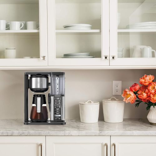 닌자 Ninja CM401 Specialty 10-Cup Coffee Maker, with 4 Brew Styles for Ground Coffee, Built-in Water Reservoir, Fold-Away Frother & Glass Carafe, Black