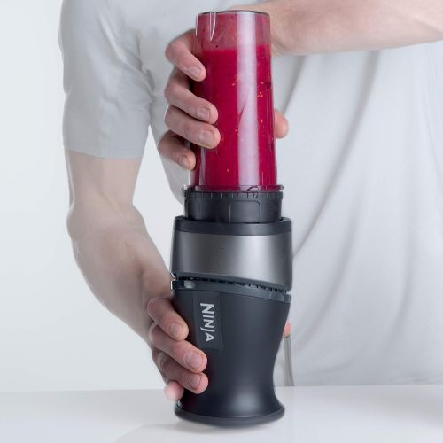 닌자 Ninja Personal Blender for Shakes, Smoothies, Food Prep, and Frozen Blending with 700-Watt Base and (2) 16-Ounce Cups with Spout Lids (QB3001SS): Kitchen & Dining