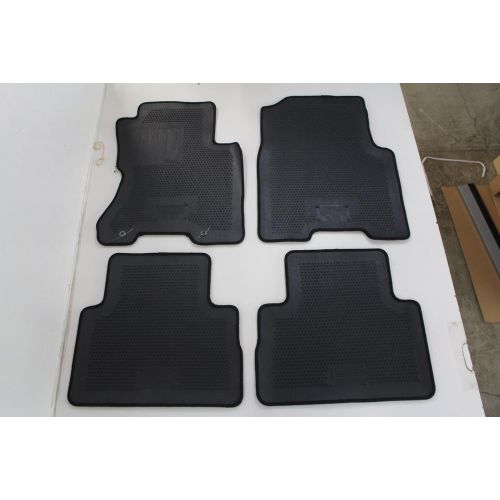  Nissan Genuine Accessories 999E2-GX000 Black Carpeted Floor Mat, (Set of 4)