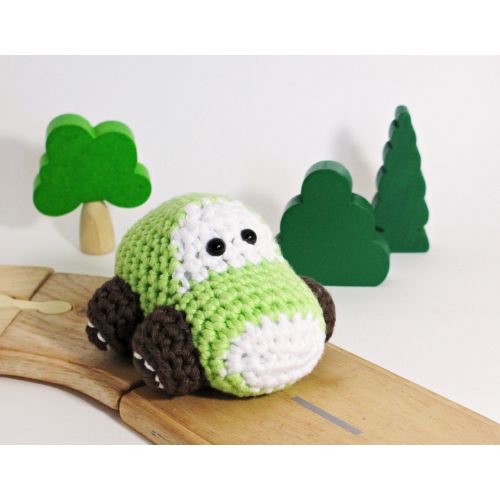  ByMarika Crochet car baby rattle toy - organic cotton - light green and brown