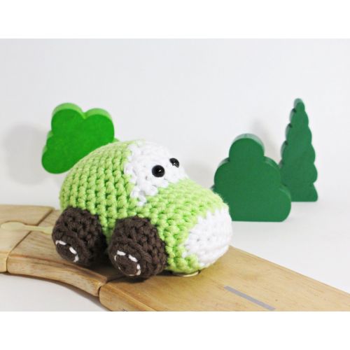  ByMarika Crochet car baby rattle toy - organic cotton - light green and brown