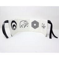 MyMhDesigns Newborn quiet book, Black and white busy book, Montessori inspired soft toy (from 3 weeks old )