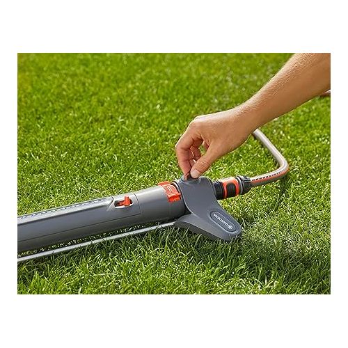  Gardena Comfort Aquazoom 250/1 Square Sprinkler for Watering Smaller Rectangular Areas of 105 - 250 m² Range 7 - 17 m Max. Spray Range 15 m with Removable Dirt Filter 1971-20