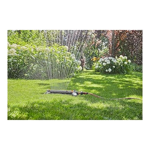  Gardena Comfort Aquazoom 250/1 Square Sprinkler for Watering Smaller Rectangular Areas of 105 - 250 m² Range 7 - 17 m Max. Spray Range 15 m with Removable Dirt Filter 1971-20