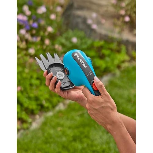  Gardena ClassicCut Li Cordless Grass and Shrub Shears Set, Lawn Edging Shears and Shrub Cutter, Comfort Handle with LED Charge Level Indicator, Blade Change without Tools (9885-20)