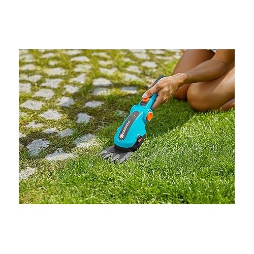  Gardena ComfortCut Li Cordless Grass Shears with 8 cm Cutting Width, Angled Comfort Handle with LED Display, Blade Change without Tools (9887-20)