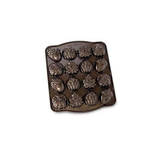  Nordic Ware Seasonal Collection Autumn Cakelette Pan: Bakeware: Kitchen & Dining