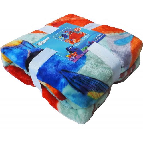  Northw Finding Dory Raschel Throw Blanket