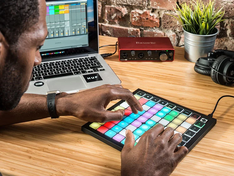  Novation Launchpad X Grid Controller for Ableton Live