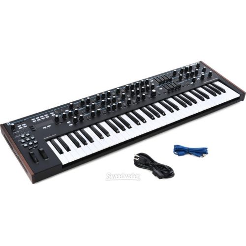  Novation Summit 61-key 16-voice Synthesizer