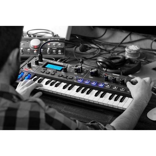  Novation Mini Nova analogue-modeling synthesizer w/ Sustain Pedal and 2 18.6 Instrument Cables