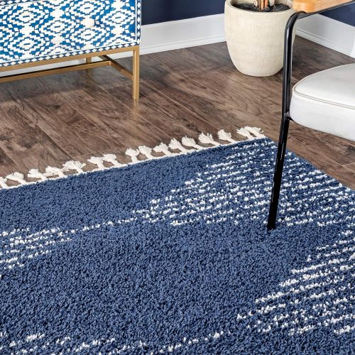  NuLOOM nuLOOM Sophie Striped Diamond Tassel Area Rug, 5 3 x 7 7, Off White