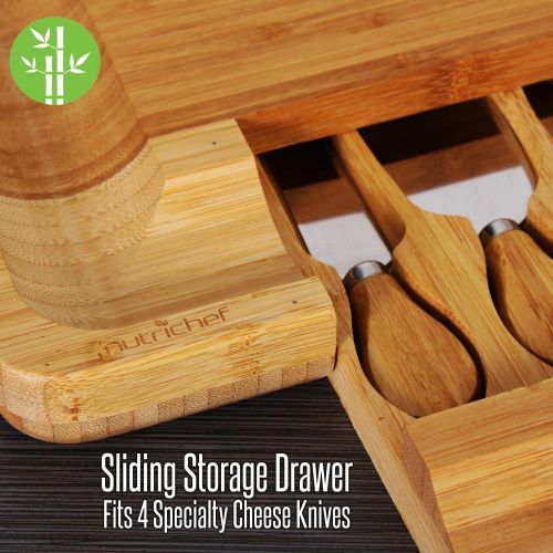  NutriChef Bamboo Cheese Board Set - Bonus Condiment Cup - Closing Drawer Tray, 4 Stainless Steel Knives - PKCZBD10