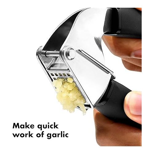 옥소 OXO Good Grips Stainless Steel Garlic Press