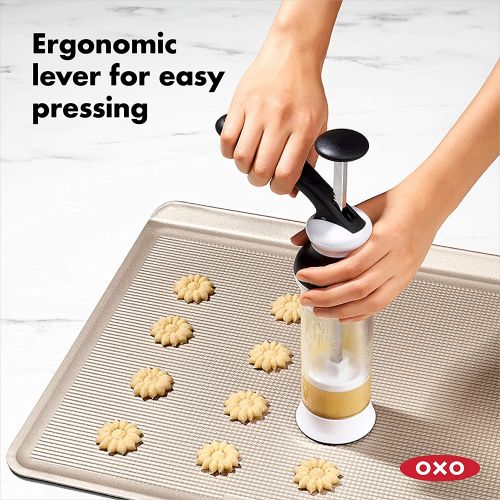 옥소 OXO Good Grips Cookie Press with Stainless Steel Disks and Storage Case,White,100