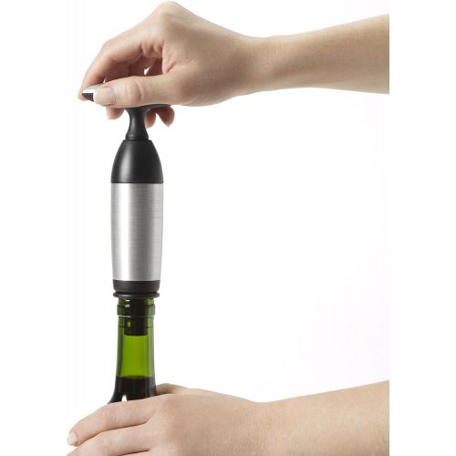 옥소 [아마존베스트]OXO SteeL Vacuum Wine Saver and Preserver with Two Stoppers,Silver