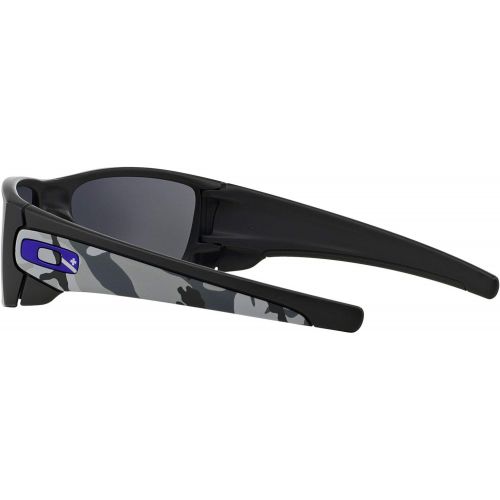 오클리 Oakley Mens Fuel Cell Non-Polarized Iridium Rectangular Sunglasses, Blue Black, 60 mm