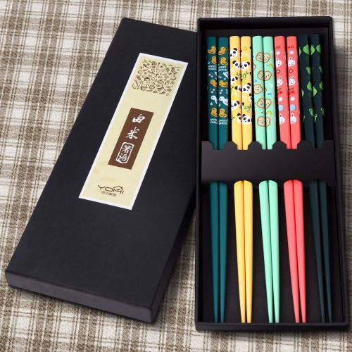  [아마존베스트]Omia 5 Pairs Premium Reusable Chopsticks Set - Natural Wooden Chinese Japanese Korean Chopsticks, Lightweight Easy to Use Chop Sticks Utensils for Asian Food (Colorful Animals)