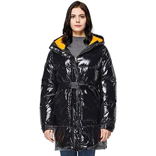  Orolay Womens Shiny Thickened Down Jacket Winter Long Coat Hooded Puffer Jacket