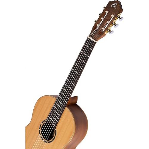  Ortega Guitars 6 String Family Series Pro Solid Top Nylon Classical Guitar w/Bag, Right (R131)