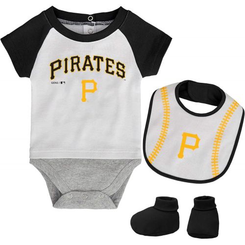  Outerstuff MLB Newborn Baseball Kid Bodysuit, Bib & Booties Set - White