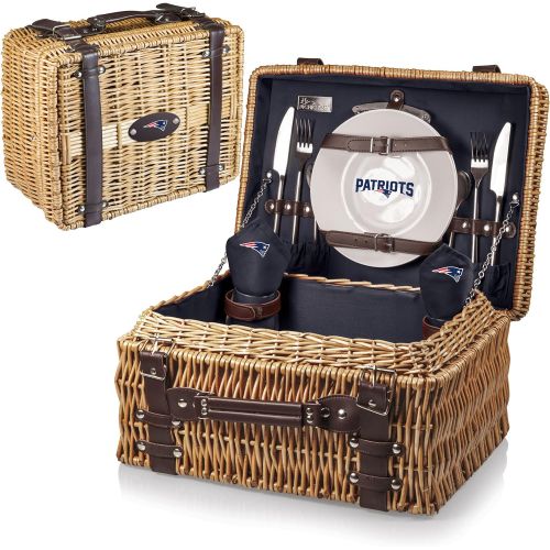  PICNIC TIME NFL New England Patriots Champion Picnic Basket with Deluxe Service for Two, Navy